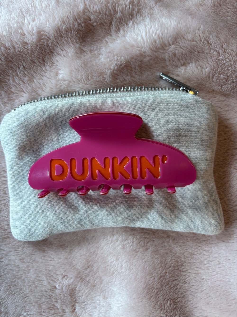 Dunkin claw clip